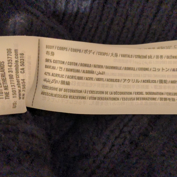 A&F Cable Crew Sweater - Picture 4 of 4